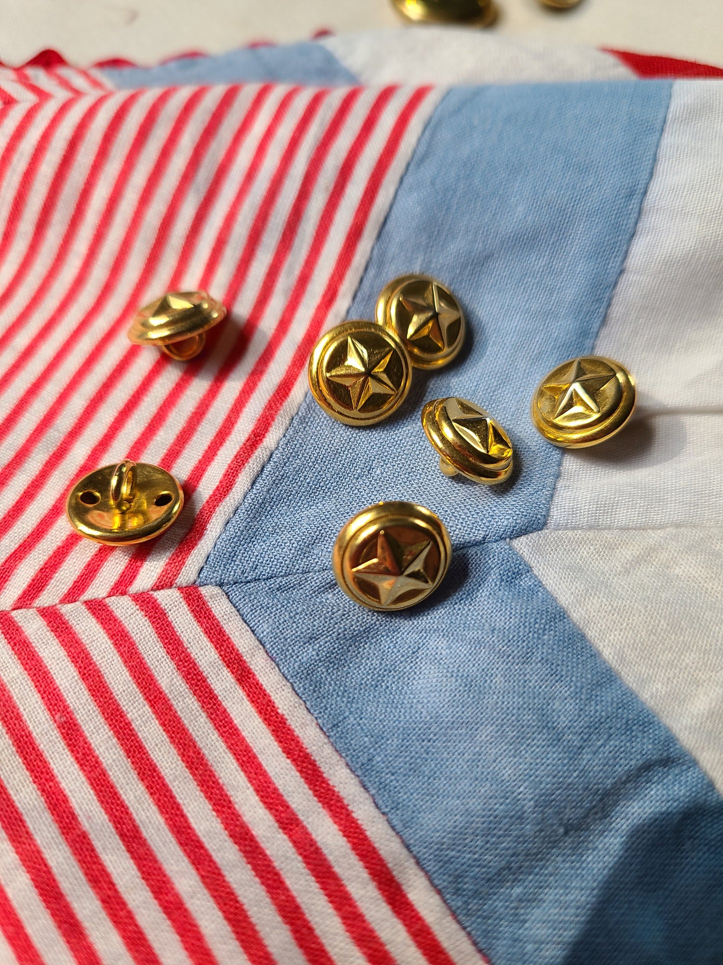 Gold Star Buttons