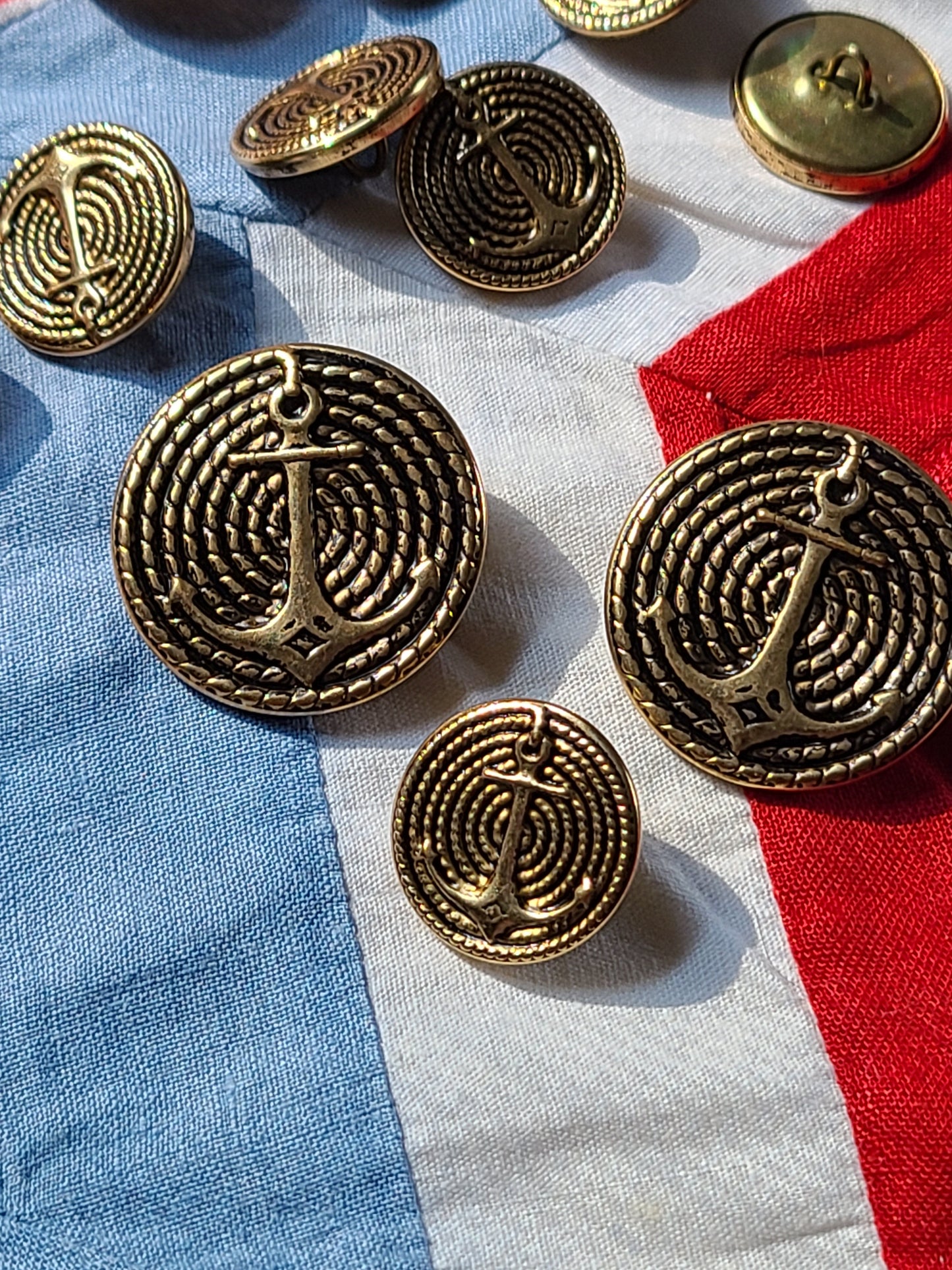 Small Anchor Buttons - Gold/Black