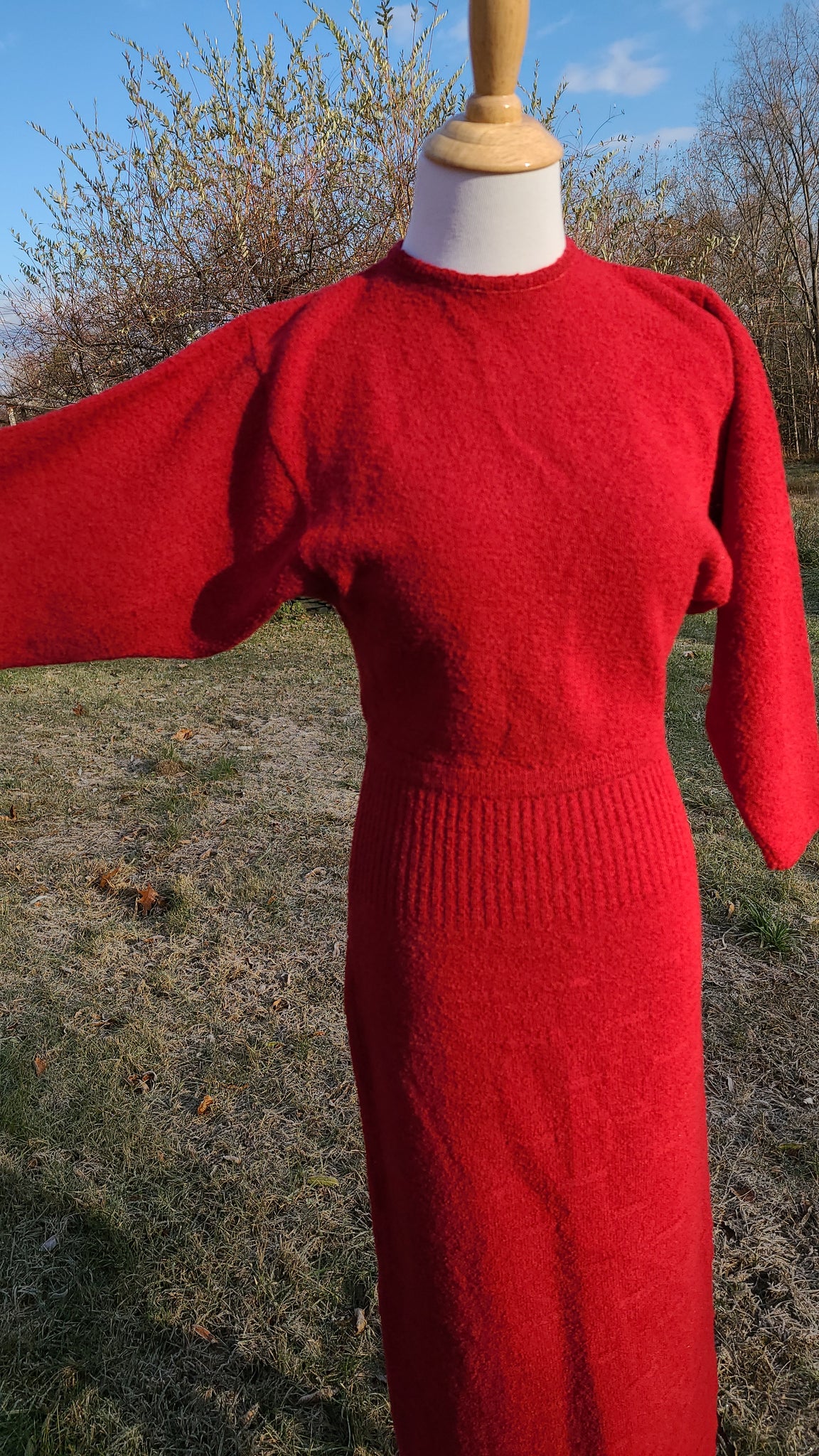Vintage 1950s Red Knit Dress At the Sign of the Golden Scissors Vintage 1950s Red Knit Dress At the Sign of the Golden Scissors