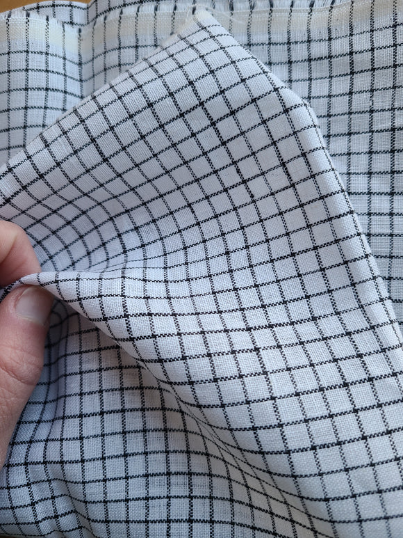 Black and White Checked Linen - Sold by 1/2 yard
