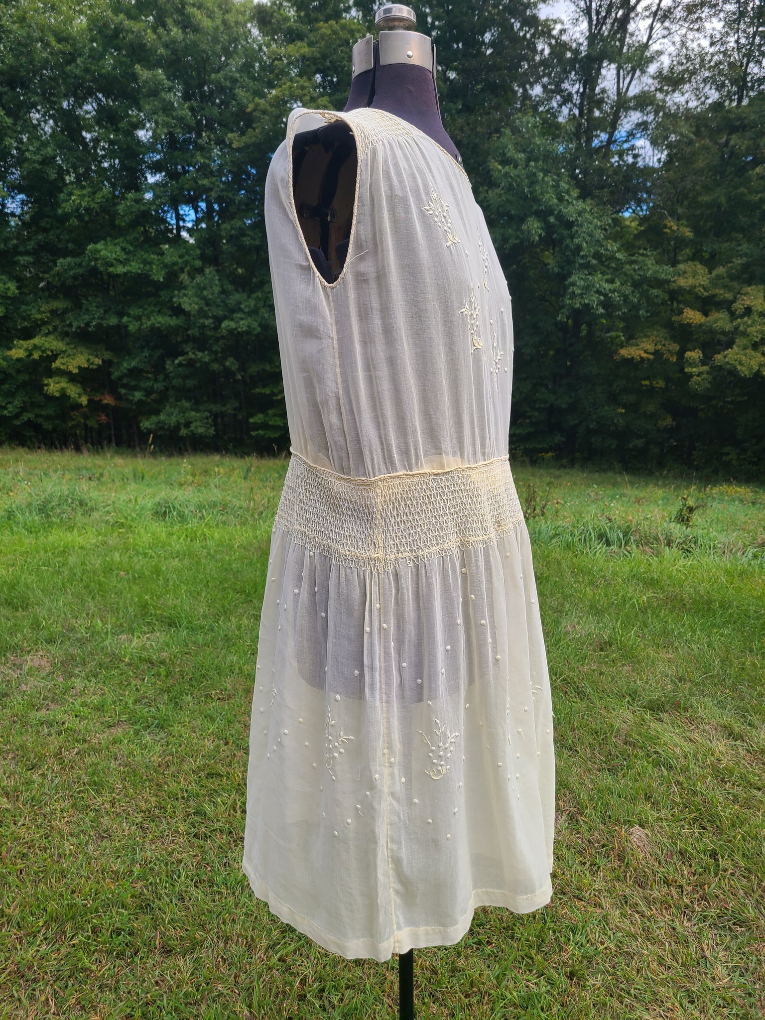 1920s Cotton Hungarian Style Dress At the Sign of the Golden Scissors 1920s Cotton Hungarian Style Dress At the Sign of the Golden Scissors