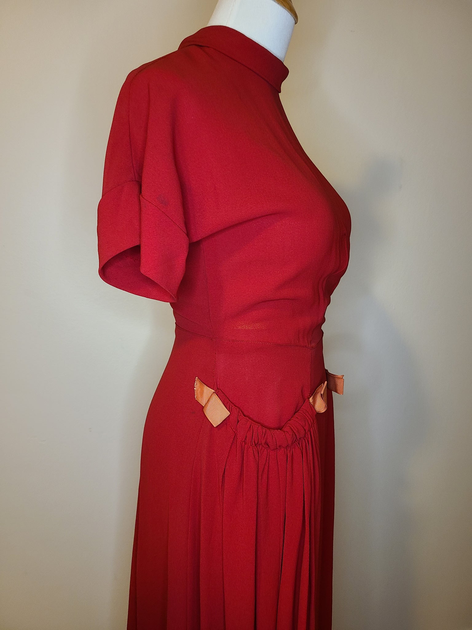 1940s Red Dress At the Sign of the Golden Scissors 1940s Red Dress At the Sign of the Golden Scissors