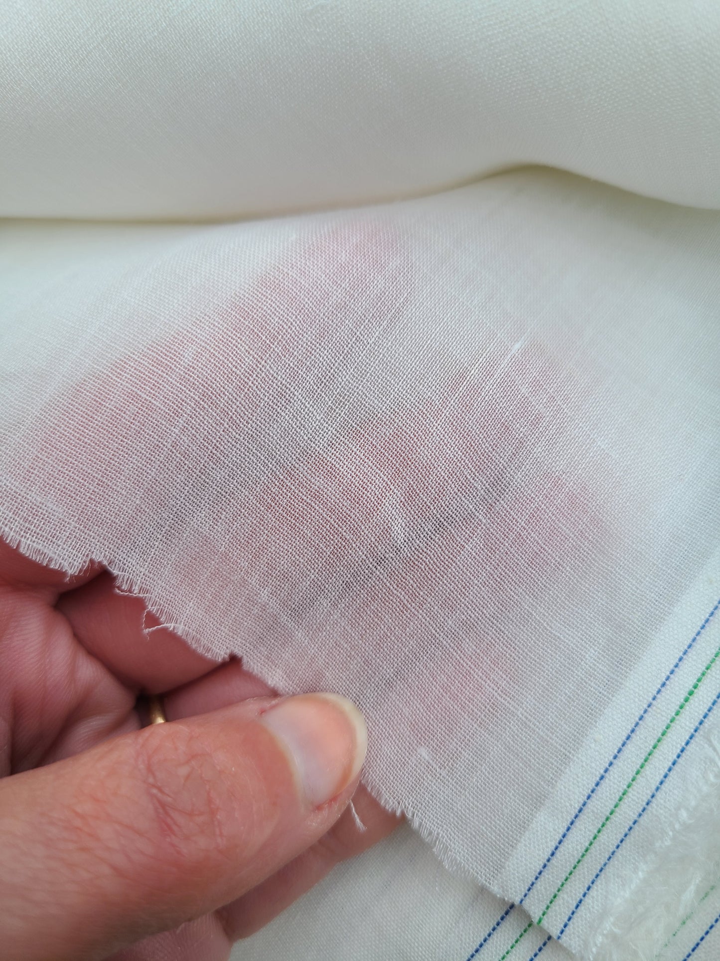 Extra Fine Linen - Sold by the 1/2 yard
