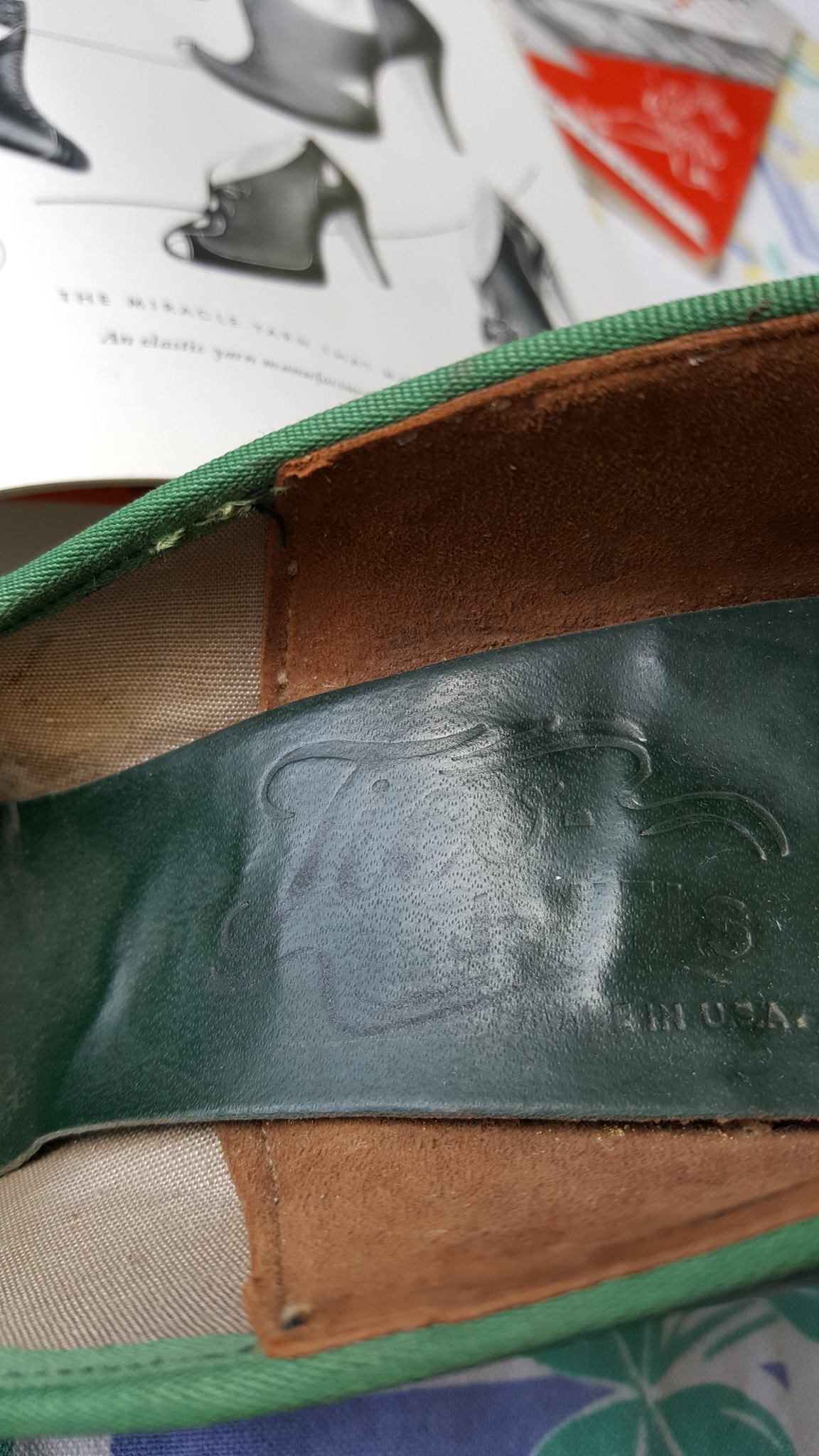 Vintage 1940s Green Shoes