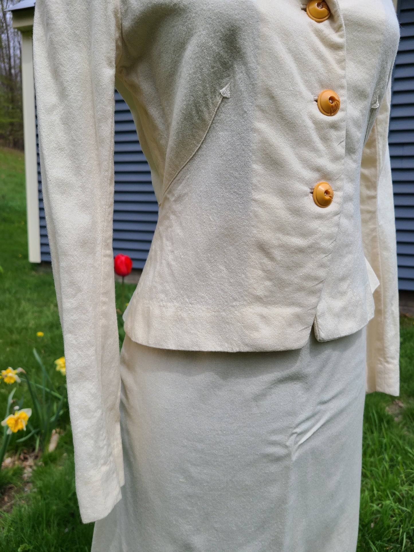 Vintage 1930s Cream Wool Suit