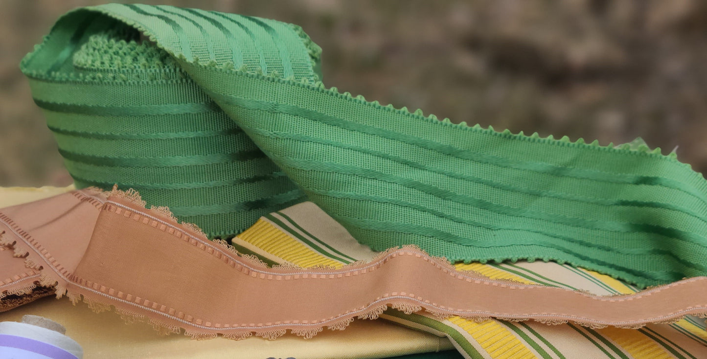Vintage Green Ribbon