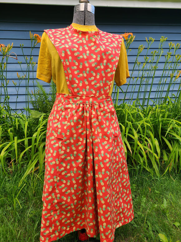 Reproduction 1940s Pinafore - Pineapple Print At the Sign of the Golden Scissors Reproduction 1940s Pinafore - Pineapple Print At the Sign of the Golden Scissors