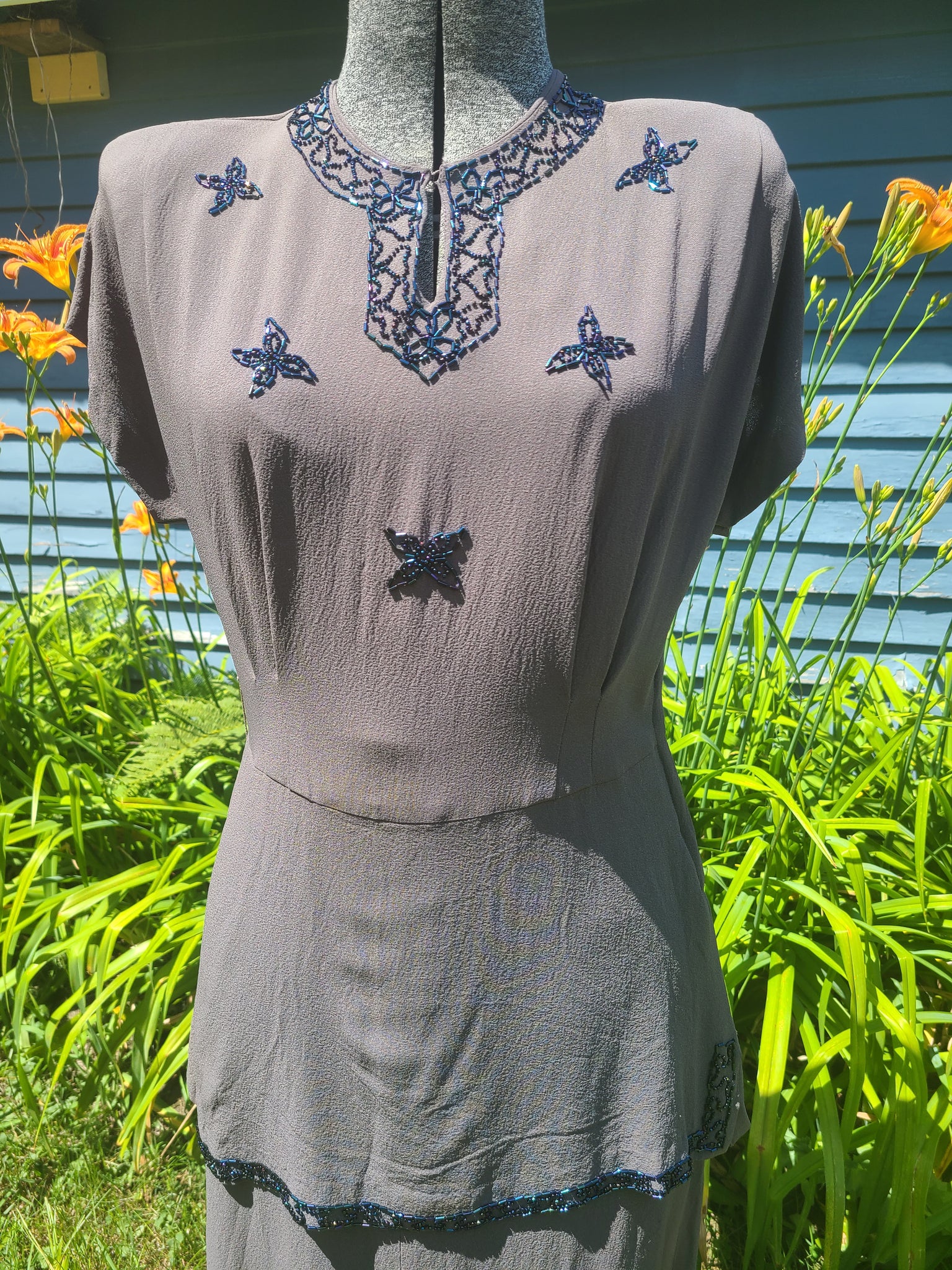 Vintage 1940s Dress - Beaded Crepe At the Sign of the Golden Scissors Vintage 1940s Dress - Beaded Crepe At the Sign of the Golden Scissors